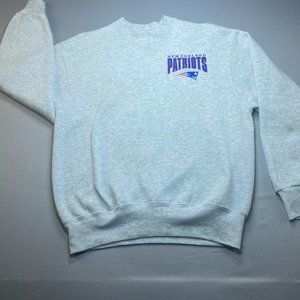 Vintage 90s Patriots Football Embroidered NFL Crewneck Pullover Salem Sportswear